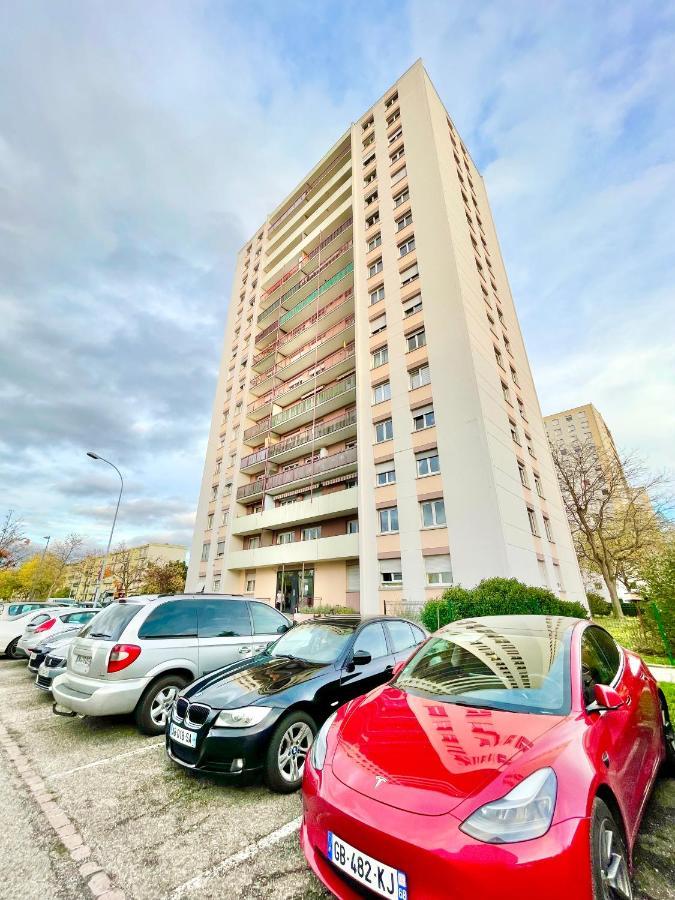 Apartamento Colmar - La Cigogne - Balcon - Vue Degagee - Netflix - Wifi Fibre - Parking Gratuit - Quartier Populaire Exterior foto