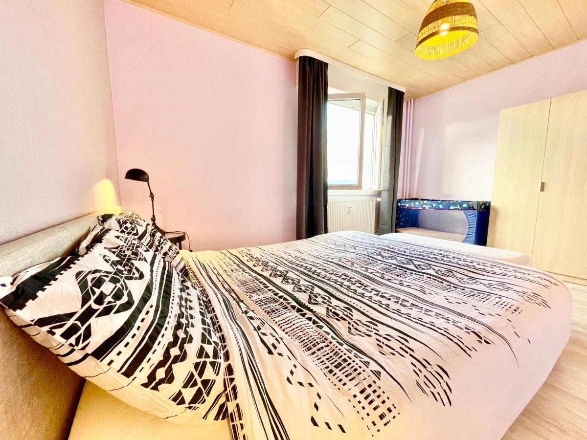 Apartamento Colmar - La Cigogne - Balcon - Vue Degagee - Netflix - Wifi Fibre - Parking Gratuit - Quartier Populaire Exterior foto